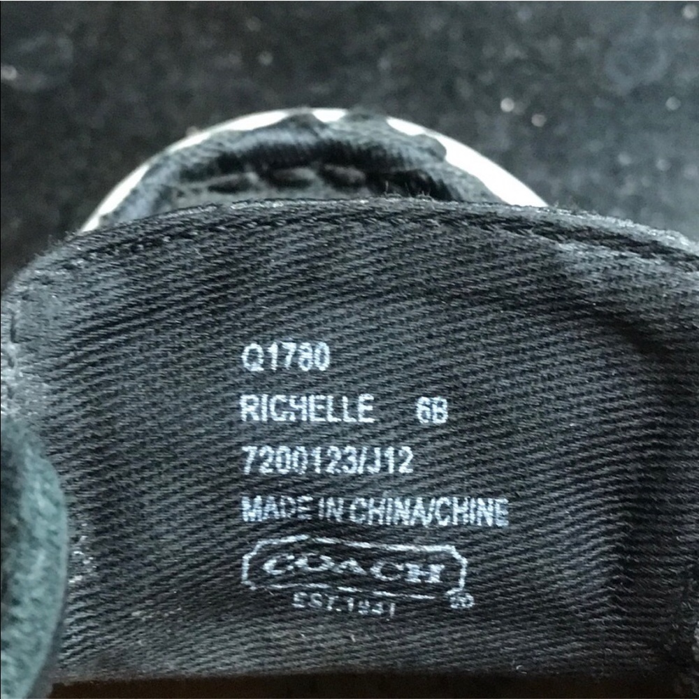 Coach - Picture 4 of 4